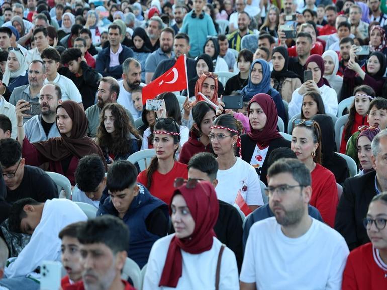 Dev ekranlarda milli buluşma