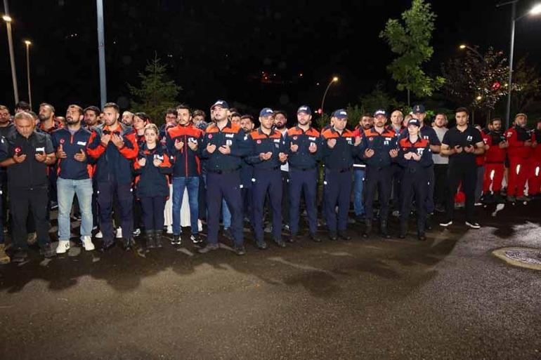 Kayıp gencin cansız bedenini dereden çıkaran AFAD ekibinin botu akıntıya kapıldı; 1 personel öldü, 4 personel kurtarıldı