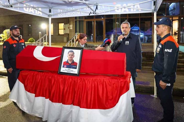Kayıp gencin cansız bedenini dereden çıkaran AFAD ekibinin botu akıntıya kapıldı; 1 personel öldü, 4 personel kurtarıldı