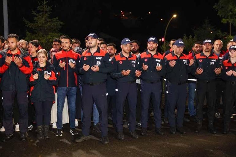 Kayıp gencin cansız bedenini dereden çıkaran AFAD ekibinin botu akıntıya kapıldı; 1 personel öldü, 4 personel kurtarıldı