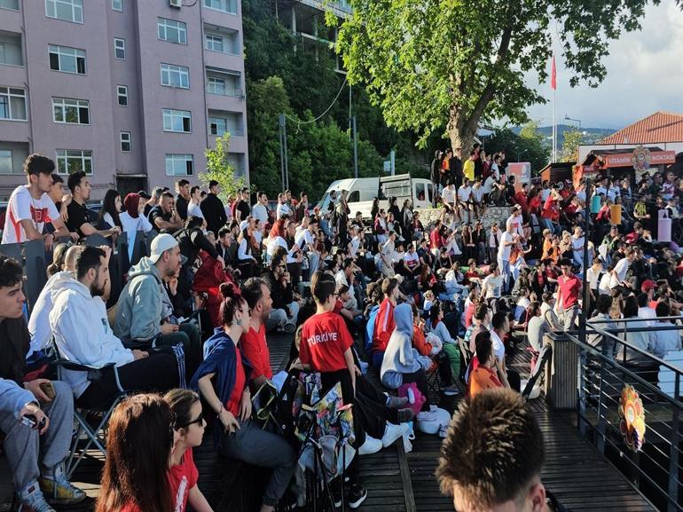 Dev ekranlarda milli buluşma