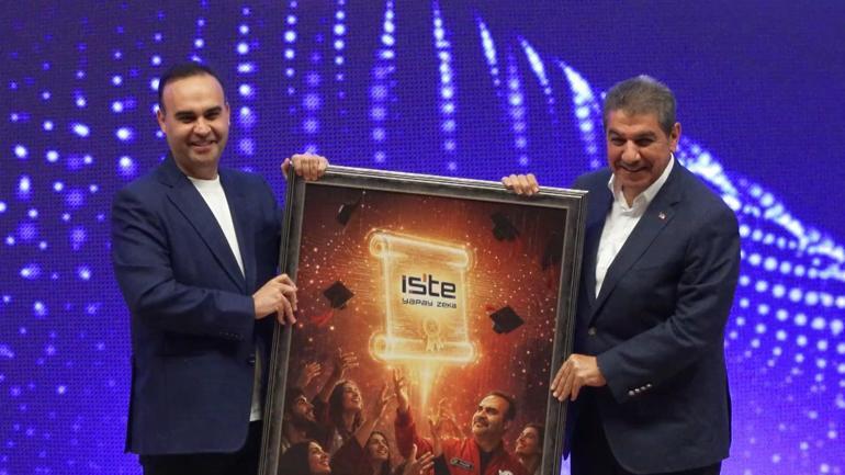Bakan Kacır: 2 yıl içinde 5 milyon vatandaşımıza yapay zeka eğitimleri sunacağız