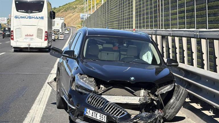 Sarıyerde 3 aracın karıştığı zincirleme kaza: 1i ağır 4 yaralı