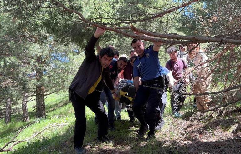 Doğa yürüyüşü sırasında kalp krizi geçirip ölen izci lideri son yolculuğuna uğurlandı