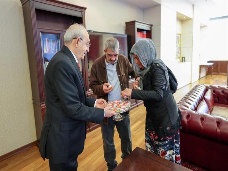 Kılıçdaroğlu, mağdur aileyi makamında kabul etti