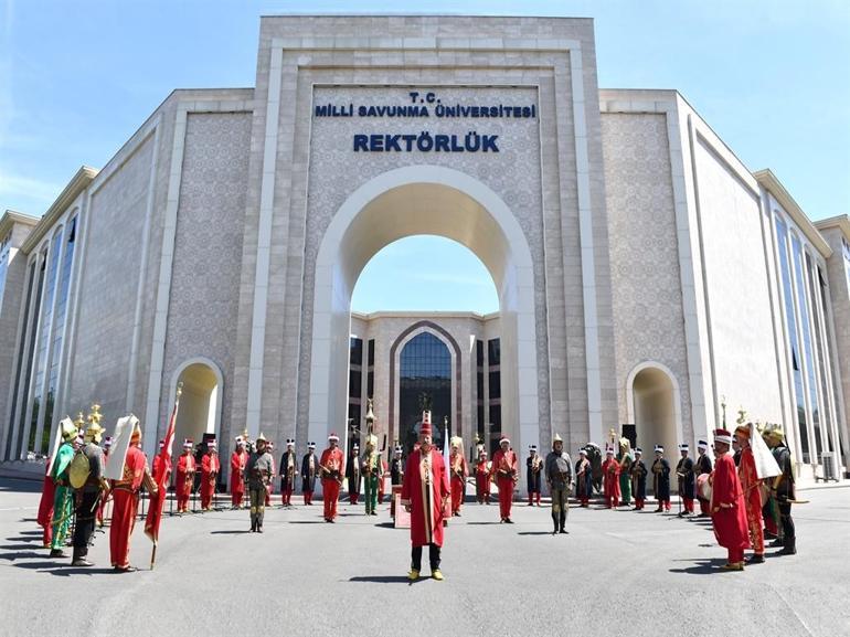 İstanbulda Yeniçeriliğin kaldırılışının 200’üncü yılında 2’nci Türk Askeri Tarih Kongresi başladı