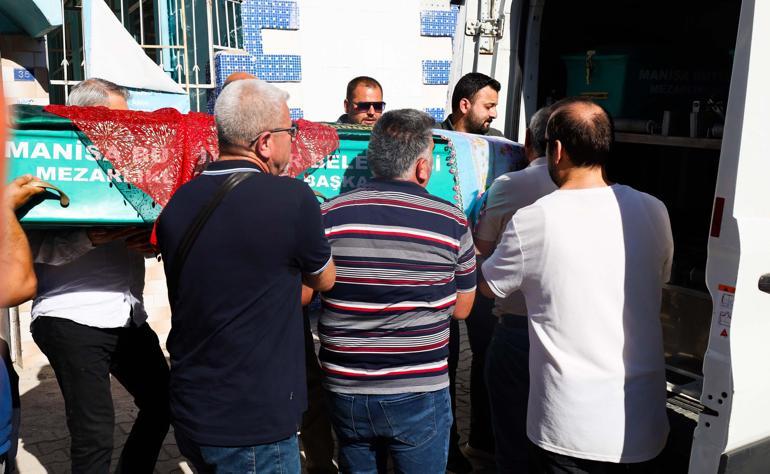 Boşanma aşamasındaki eşi tarafından öldürülen Ulviye son yolculuğuna uğurlandı