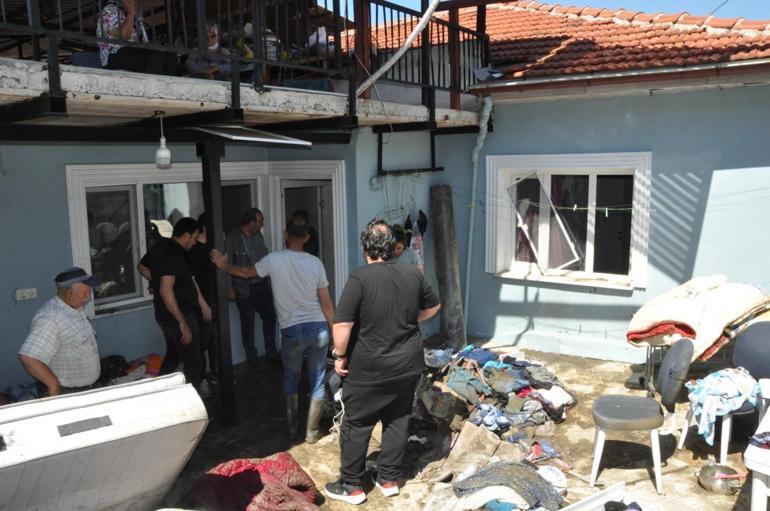 Sağanakta sel sularının evinden geçtiği Mazı: Kapıyı açmaya fırsatım olmadı