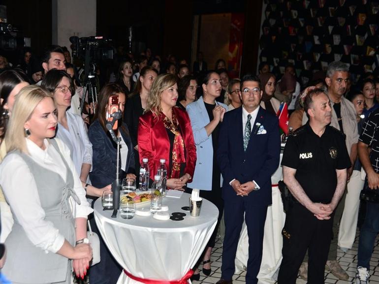 Adana’da Azerbaycan Milli Kurtuluş Günü etkinliğinde ‘Eski Bavullar’ filminin gösterimi yapıldı
