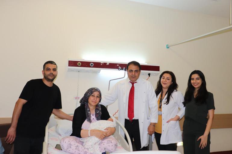 13 yıl sonra çocuk sahibi olan aile, bebeklerine doktorun adını verdi