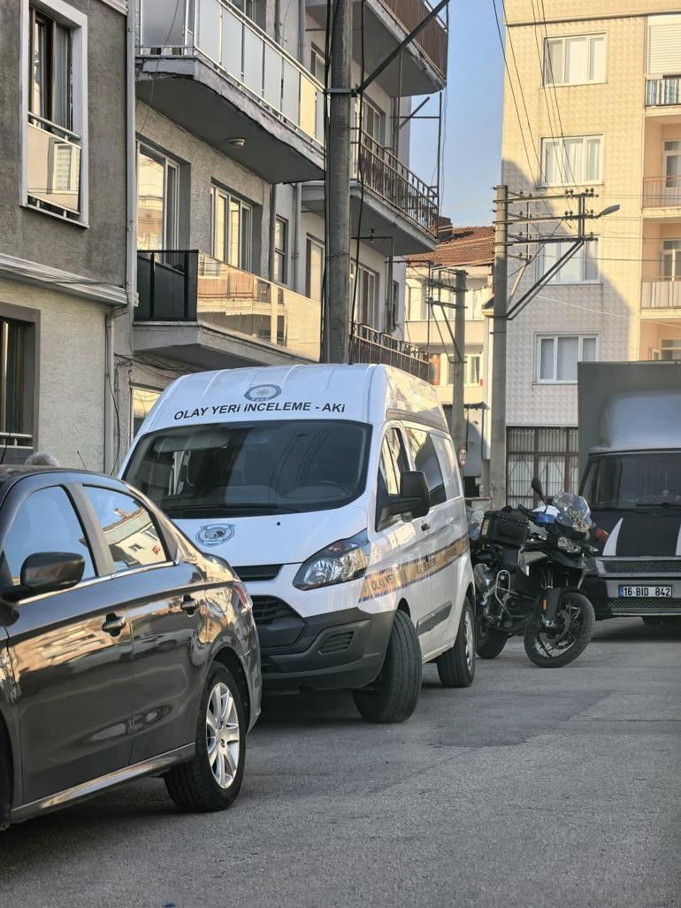 Yalnız yaşadığı evinde ölü bulundu