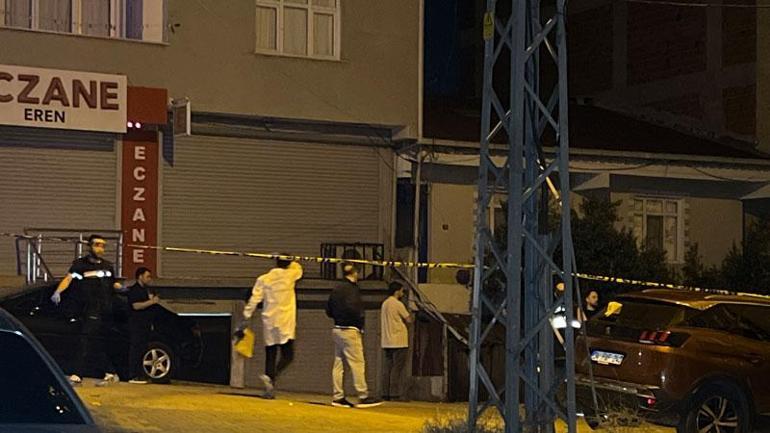 Esenyurt’ta iki grup arasında silahlı çatışma kamerada