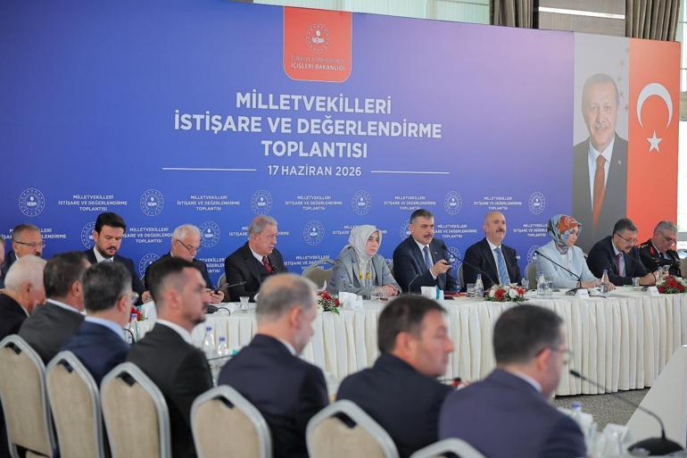 Bakan Çiftçi, AK Parti milletvekilleriyle bir araya geldi