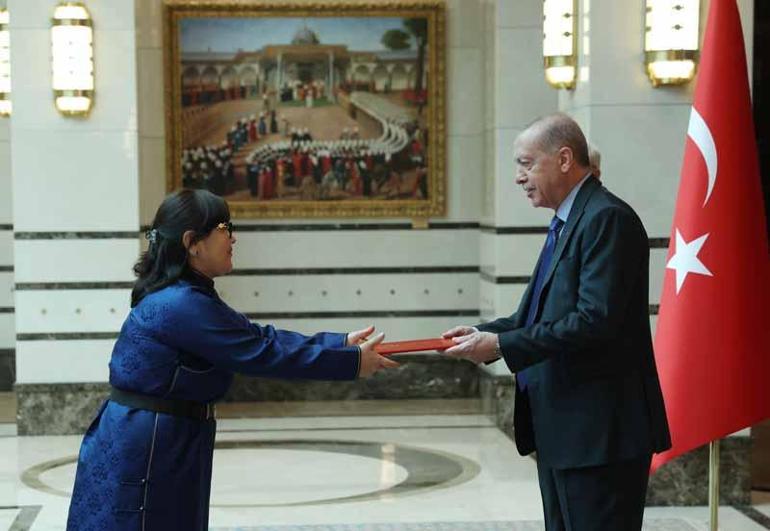 Cumhurbaşkanı Erdoğan, güven mektuplarını kabul etti