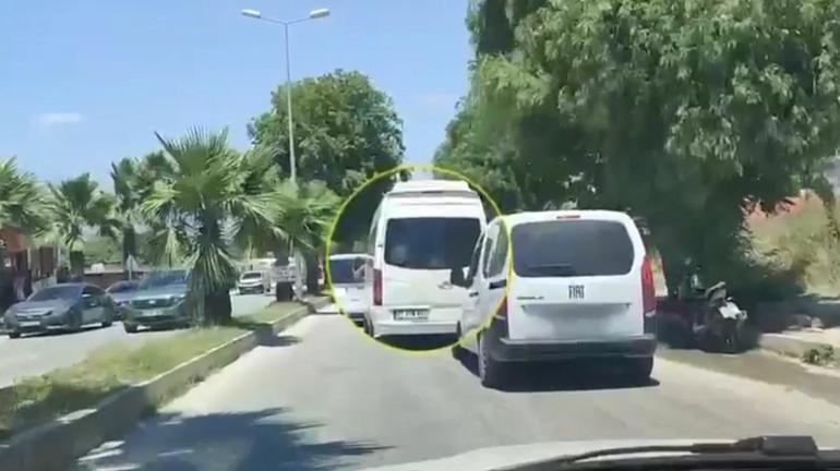 Hatay’da 24 kaçak göçmen yakalandı, 2 organizatör tutuklandı