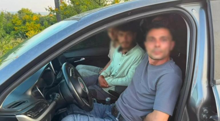 Hatay’da 24 kaçak göçmen yakalandı, 2 organizatör tutuklandı