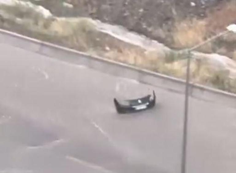 Ankarada sağanak yağış hayatı olumsuz etkiledi