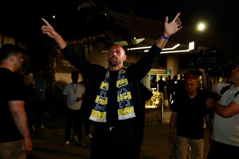 Vedat Muriqi, Fenerbahçe için İstanbulda