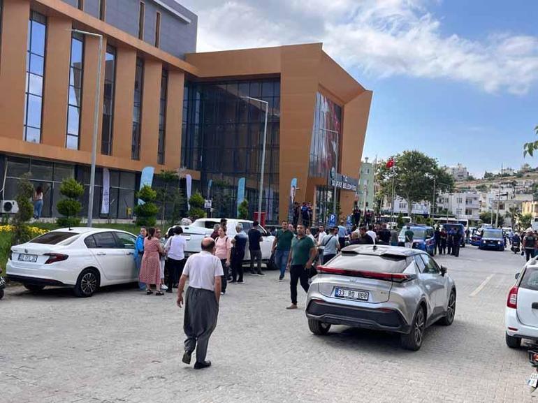 Mersinde Silifke Belediyesine operasyon: 18 gözaltı