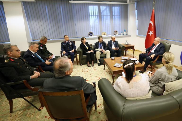 Bakan Güler, Brükselde NATO gündemini ve bölgesel gelişmeleri değerlendirdi