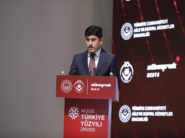 Aile ve Sosyal Hizmetler Bakanı Göktaş, ‘Ailede Türkiye Yüzyılı Zirvesi’nde konuştu