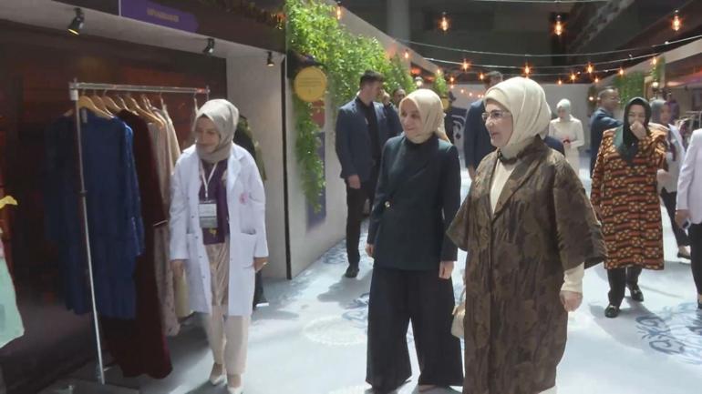 Emine Erdoğan, Şule Yüksel Şenler Vakfının ‘Deprem Bölgesi Kursiyer ve Mezuniyet Buluşması’na katıldı