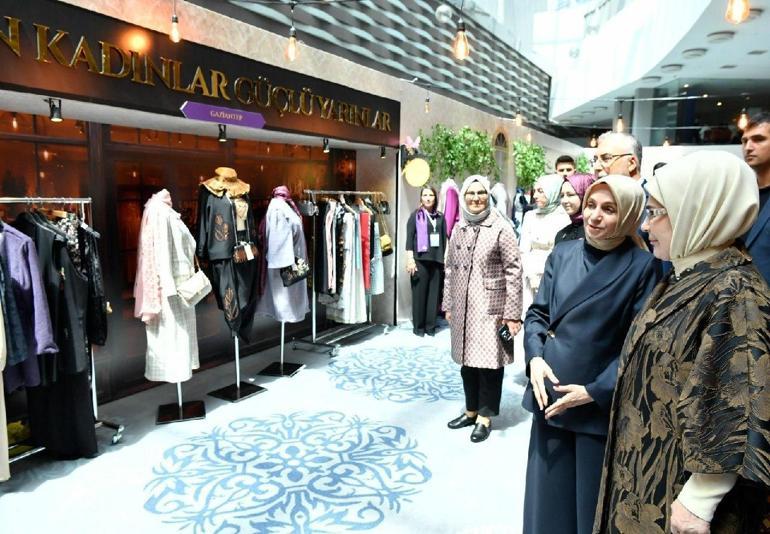 Emine Erdoğan, Şule Yüksel Şenler Vakfının ‘Deprem Bölgesi Kursiyer ve Mezuniyet Buluşması’na katıldı