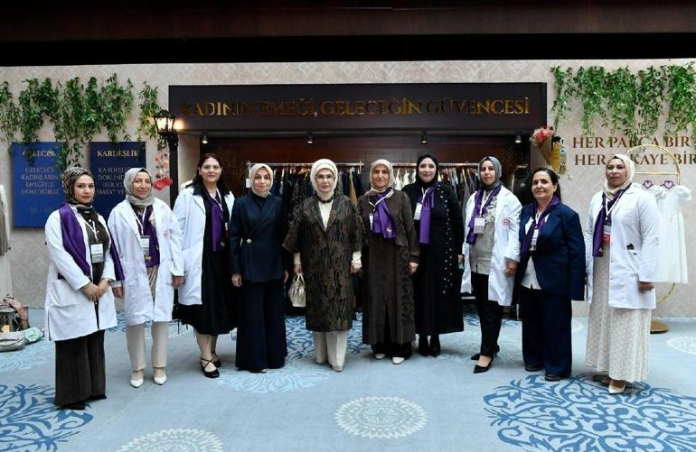 Emine Erdoğan, Şule Yüksel Şenler Vakfının ‘Deprem Bölgesi Kursiyer ve Mezuniyet Buluşması’na katıldı