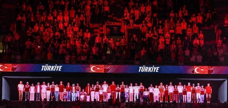 Filenin Sultanları’na hologram tribün desteği