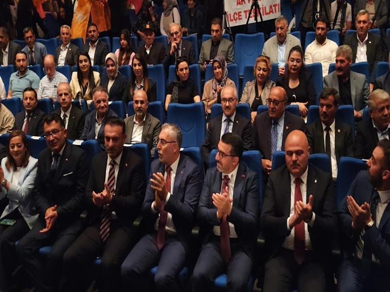 Bakan Işıkhan: Sağlıkta, sosyal güvenlikte, sosyal hizmetlerde dünyada örnek alınacak konuma ulaştık