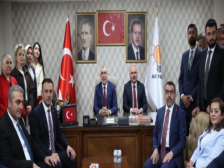Bakan Işıkhan: Sağlıkta, sosyal güvenlikte, sosyal hizmetlerde dünyada örnek alınacak konuma ulaştık