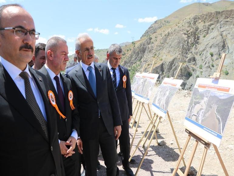 Bakan Uraloğlu: Artık Hakkarinin dağlarında terör değil, barış kol geziyor