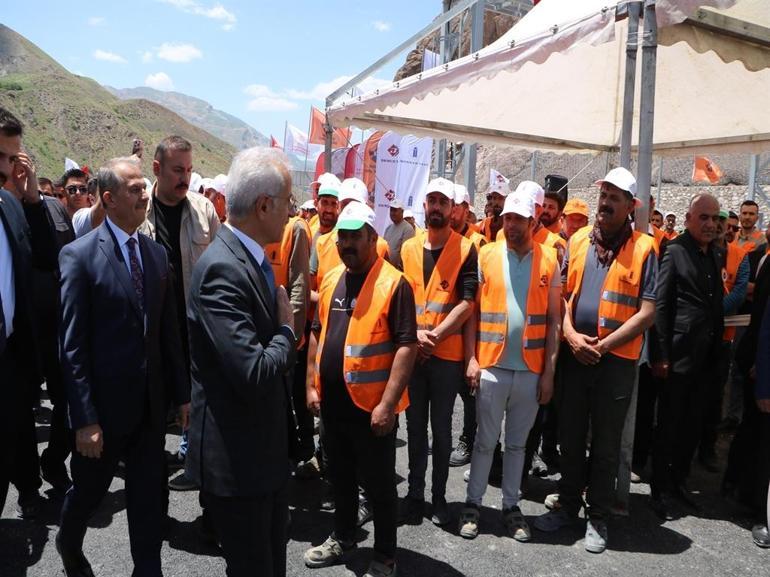 Bakan Uraloğlu: Artık Hakkarinin dağlarında terör değil, barış kol geziyor