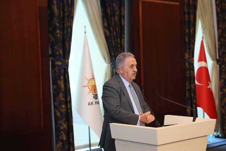 AK Parti Kadın Kolları, şehit babaları ve gazileri ağırladı