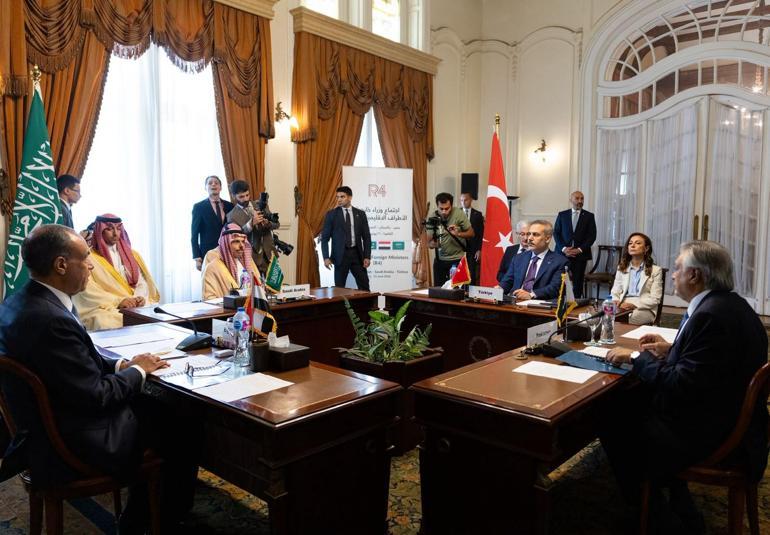 Bakan Fidan, Türkiye-Mısır-Pakistan-Suudi Arabistan Dışişleri Bakanları Dördüncü Toplantısına katıldı