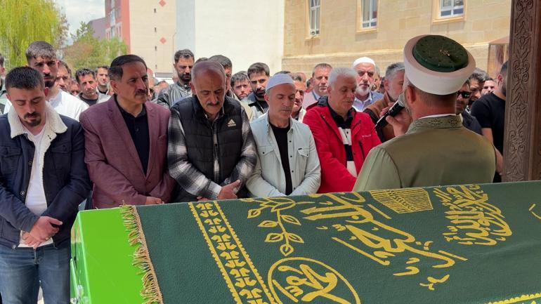 Ağabeyinin, boğazına kaçan dilini çıkardığı Şeyma, 19 günlük yaşam savaşını kaybetti