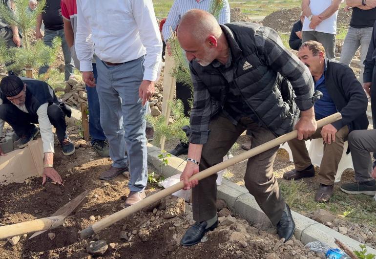 Ağabeyinin, boğazına kaçan dilini çıkardığı Şeyma, 19 günlük yaşam savaşını kaybetti