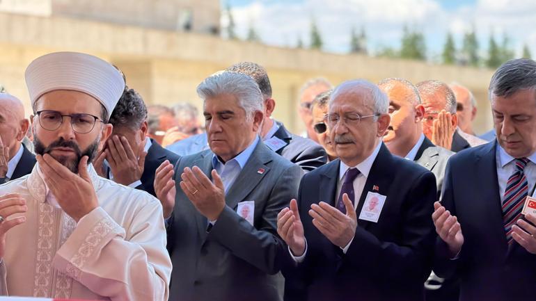 Kemal Kılıçdaroğlu, cenaze törenine katıldı