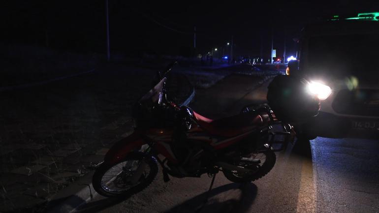 Kaldırıma çarpan motosiklet metrelerce savruldu: 1 ölü