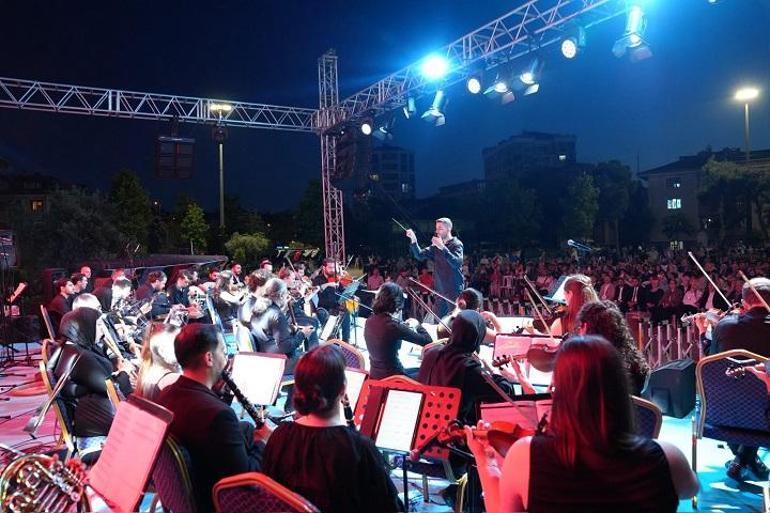Müzik Akademisi öğrencilerinden senfoni orkestrası konseri