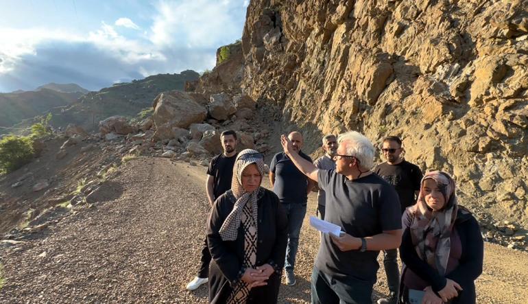 İki mahalleyi bağlayan yol kapandı, mahalleli tepki gösterdi