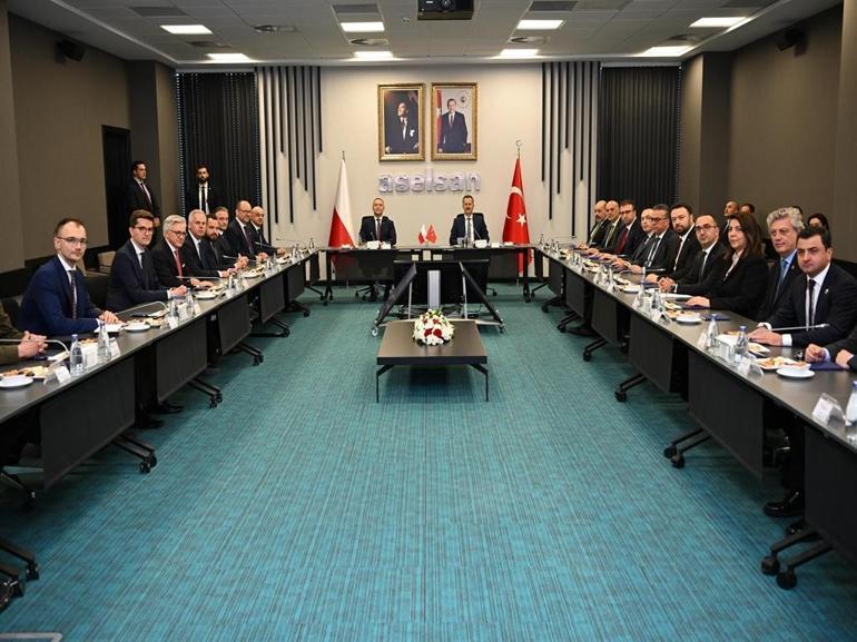 Polonya Cumhurbaşkanı Nawrocki, ASELSANı ziyaret etti