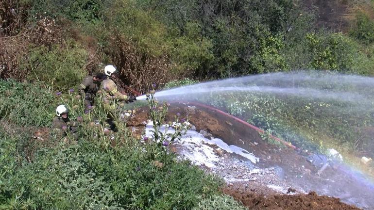 Sultangazide metruk plastik fabrikasında çıkan yangın söndürüldü
