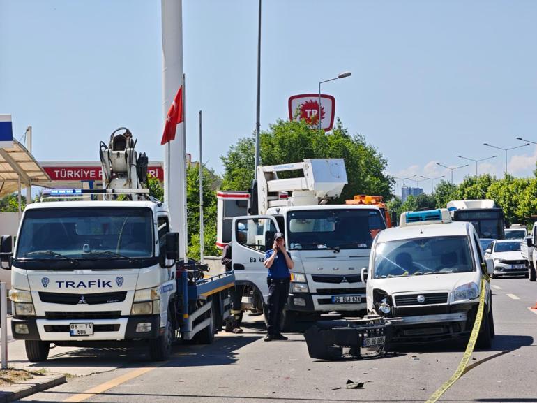 Ankarada belediye otobüsü ve hafif ticari araç çarpıştı: 1 ölü, 9 yaralı