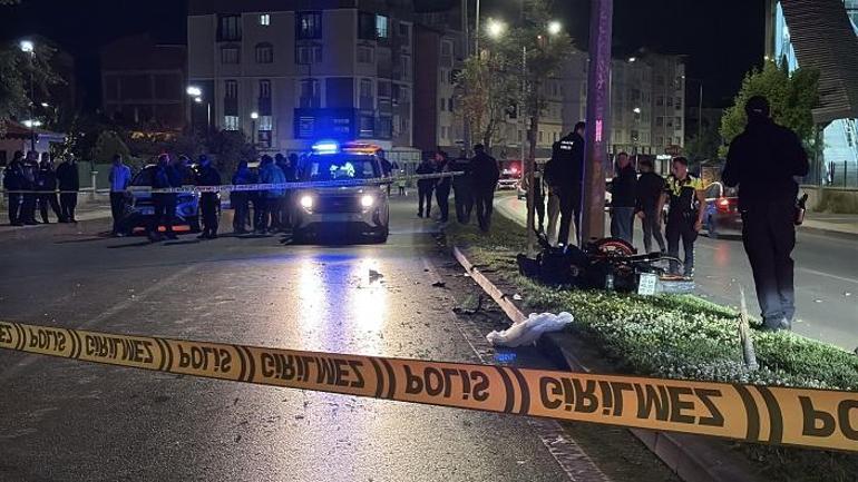 Sivasta motosiklet aydınlatma direğine çarptı: 2 yaralı