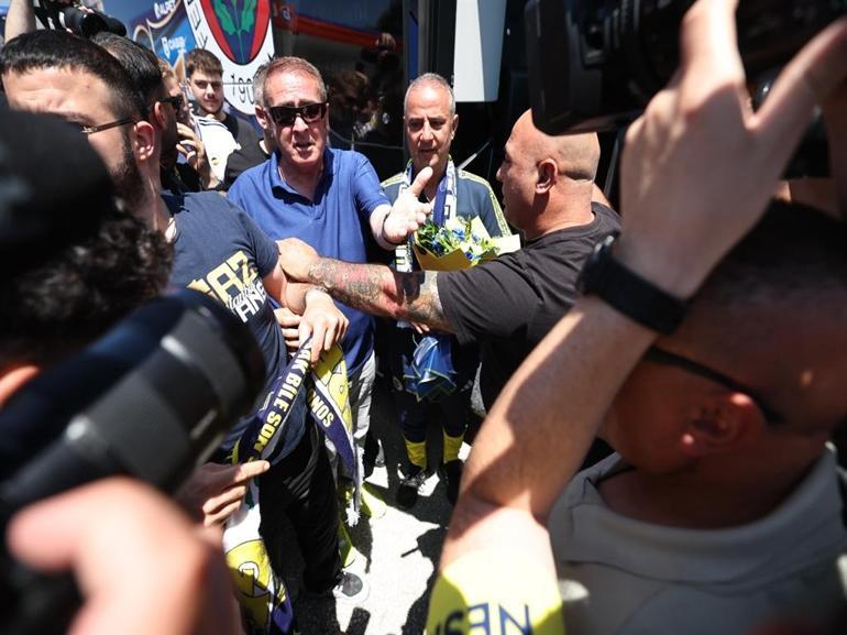 Fenerbahçe’ye Düzce’de coşkulu karşılama