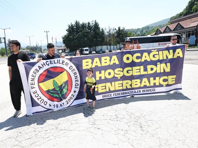 Fenerbahçe’ye Düzce’de coşkulu karşılama