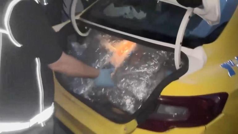 Arnavutköy ve Zeytinburnunda operasyon: 198 kilogram uyuşturucu ele geçirildi; 5 gözaltı