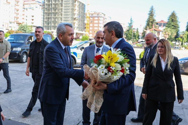 Bakan Tekin: OECD direktörü, Türkiye için Olağanüstü sıçrayış ifadesini kullandı