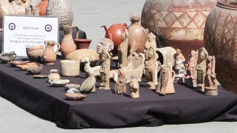 Beykozda ele geçirilen 10 bini aşkın tarihi eser İstanbul Emniyet Müdürlüğünde sergilendi